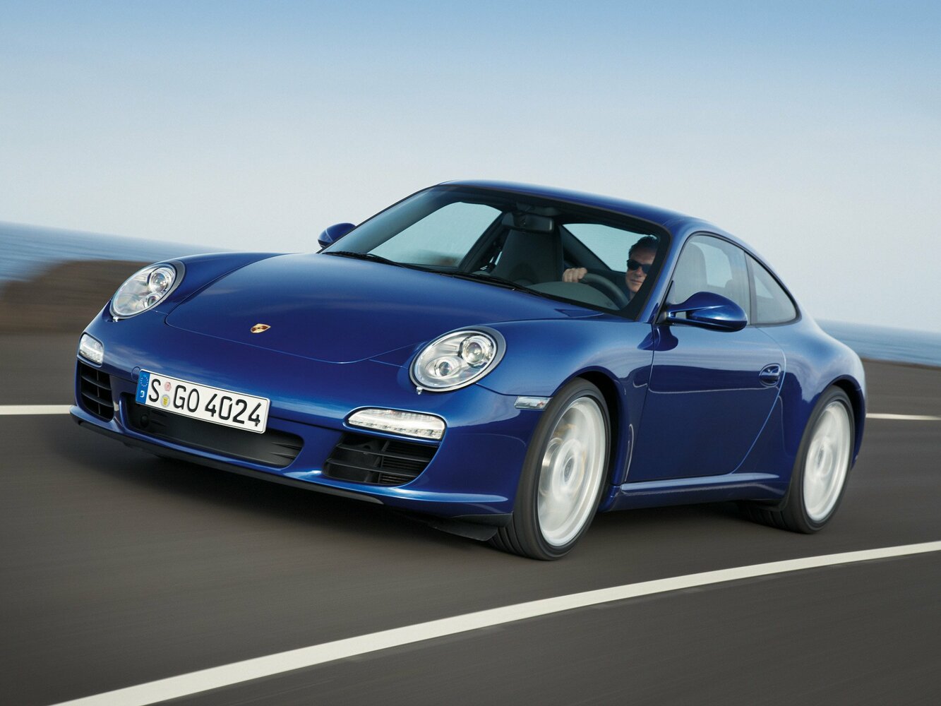 911