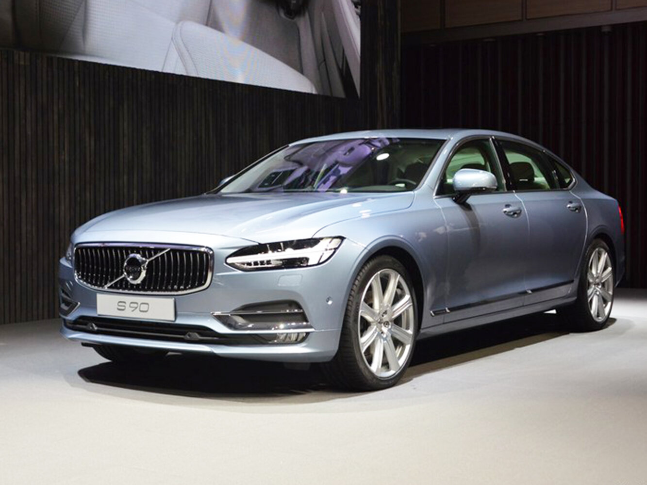 S90