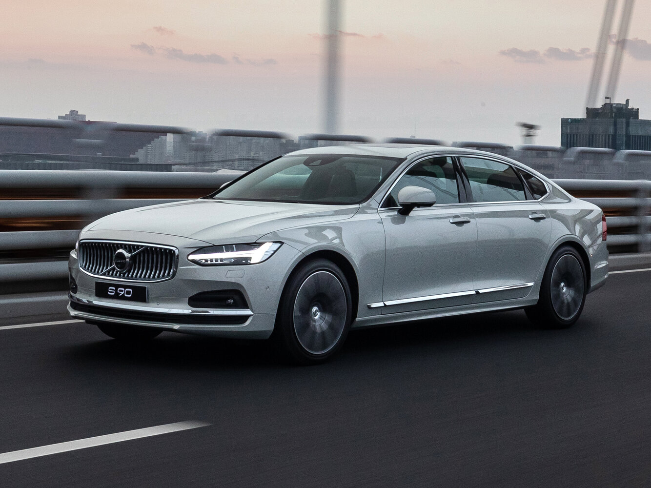 S90