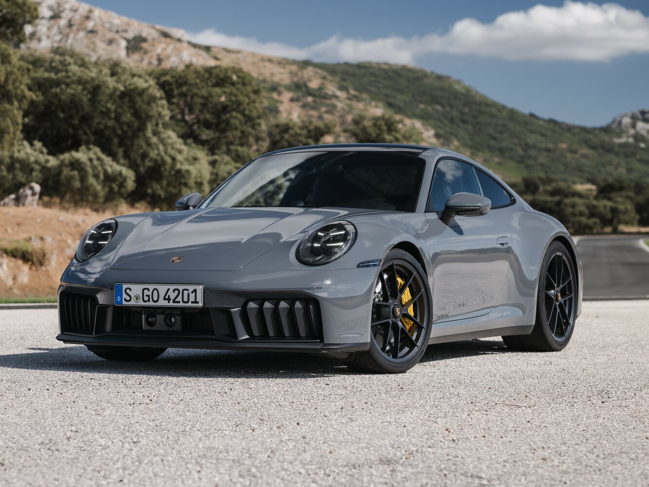911