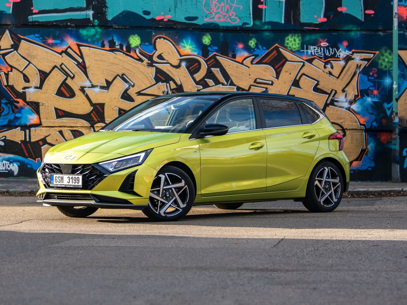 i20
