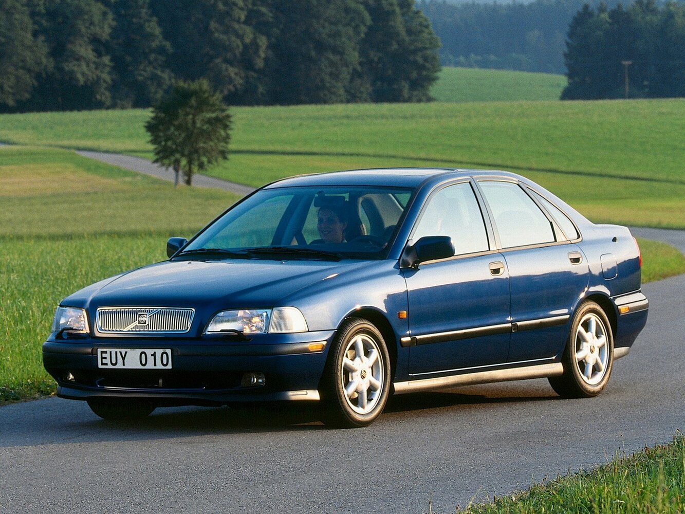 S40