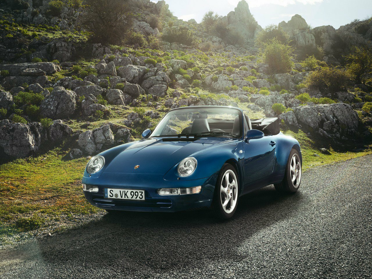 911