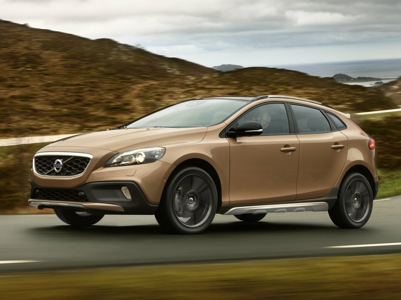 V40 Кросс Кантри